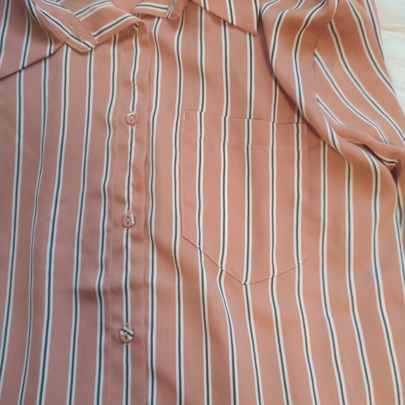 L'Academie Button Down Top - Picture 3 of 12